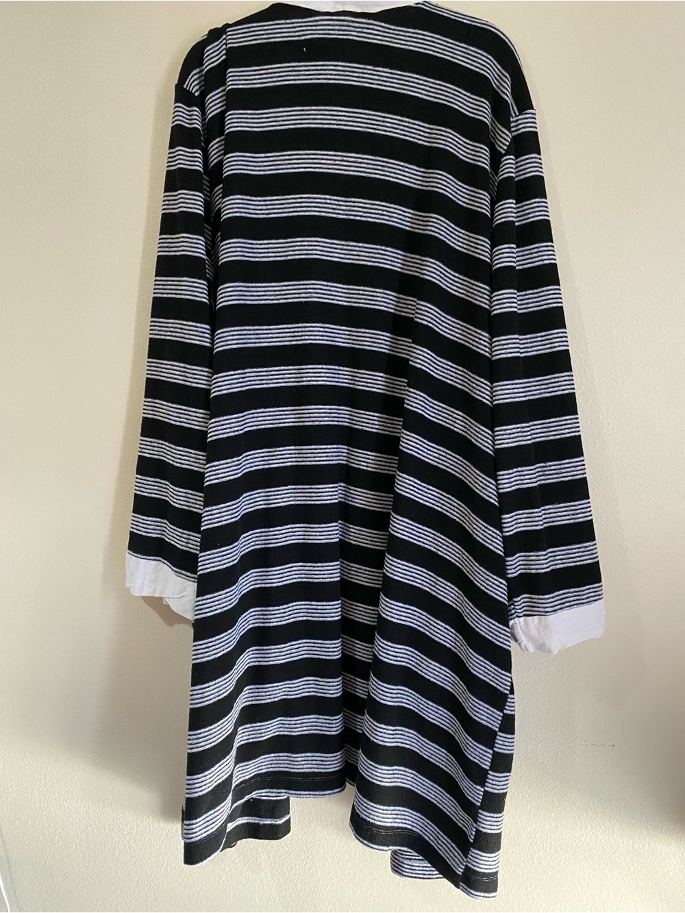 Cacique Lane Bryant Black and White Striped Terry Robe 26/28 - Picture 8 of 10